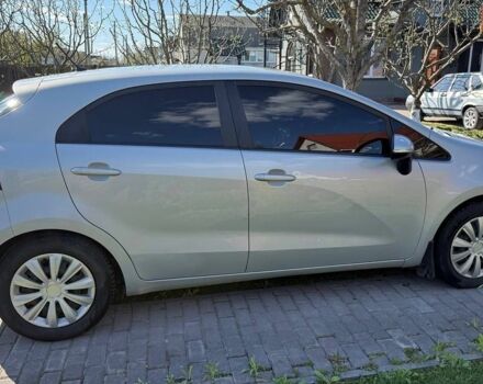 Сірий Кіа Ріо, об'ємом двигуна 1.12 л та пробігом 220 тис. км за 5700 $, фото 2 на Automoto.ua