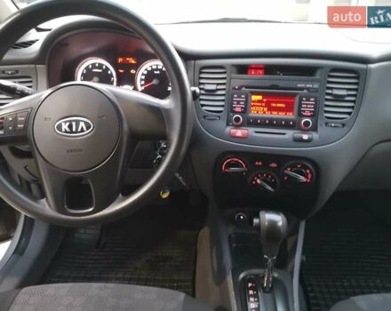 Серый Киа Рио, объемом двигателя 1.4 л и пробегом 178 тыс. км за 6800 $, фото 26 на Automoto.ua