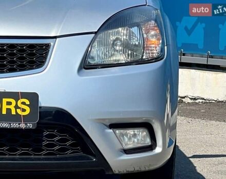 Серый Киа Рио, объемом двигателя 1.4 л и пробегом 158 тыс. км за 6300 $, фото 7 на Automoto.ua