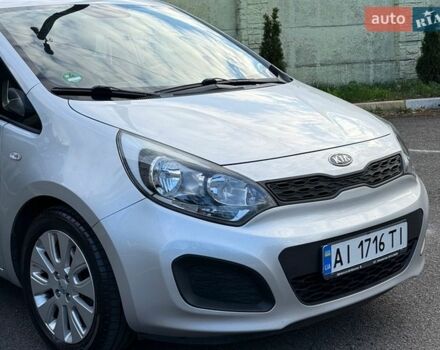 Серый Киа Рио, объемом двигателя 1.4 л и пробегом 103 тыс. км за 8000 $, фото 5 на Automoto.ua