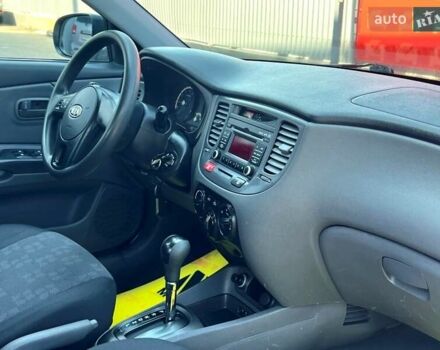 Серый Киа Рио, объемом двигателя 1.4 л и пробегом 158 тыс. км за 6300 $, фото 51 на Automoto.ua