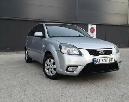 Серый Киа Рио, объемом двигателя 1.4 л и пробегом 178 тыс. км за 6800 $, фото 4 на Automoto.ua