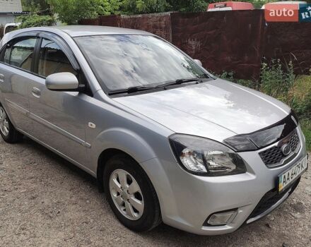Сірий Кіа Ріо, об'ємом двигуна 1.4 л та пробігом 182 тис. км за 5850 $, фото 2 на Automoto.ua