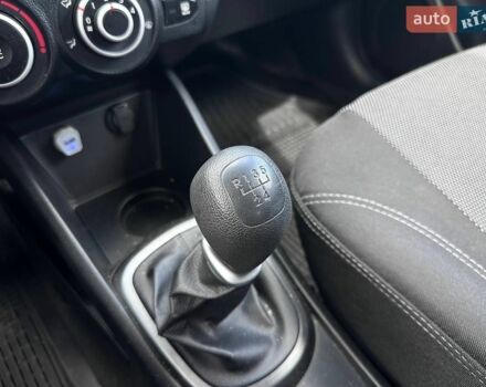 Сірий Кіа Ріо, об'ємом двигуна 1.4 л та пробігом 62 тис. км за 7690 $, фото 18 на Automoto.ua