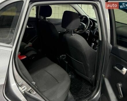 Сірий Кіа Ріо, об'ємом двигуна 1.4 л та пробігом 152 тис. км за 7500 $, фото 12 на Automoto.ua