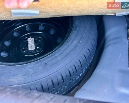 Сірий Кіа Ріо, об'ємом двигуна 1.4 л та пробігом 80 тис. км за 8200 $, фото 15 на Automoto.ua