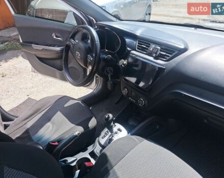 Сірий Кіа Ріо, об'ємом двигуна 1.59 л та пробігом 240 тис. км за 7800 $, фото 6 на Automoto.ua