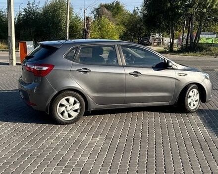 Сірий Кіа Ріо, об'ємом двигуна 1.4 л та пробігом 177 тис. км за 6700 $, фото 2 на Automoto.ua