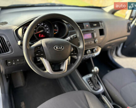 Серый Киа Рио, объемом двигателя 1.59 л и пробегом 138 тыс. км за 7800 $, фото 8 на Automoto.ua