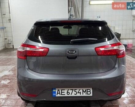 Сірий Кіа Ріо, об'ємом двигуна 1.4 л та пробігом 152 тис. км за 7500 $, фото 3 на Automoto.ua