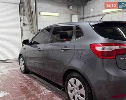 Сірий Кіа Ріо, об'ємом двигуна 1.4 л та пробігом 152 тис. км за 7500 $, фото 2 на Automoto.ua
