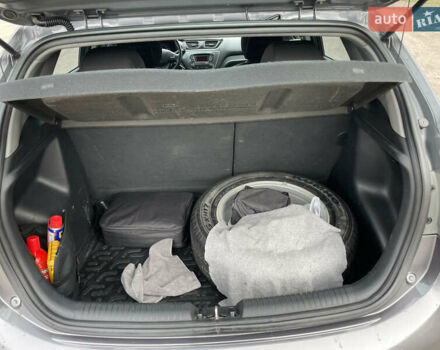 Серый Киа Рио, объемом двигателя 1.6 л и пробегом 156 тыс. км за 8800 $, фото 10 на Automoto.ua