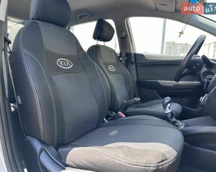 Сірий Кіа Ріо, об'ємом двигуна 1.4 л та пробігом 62 тис. км за 7990 $, фото 11 на Automoto.ua