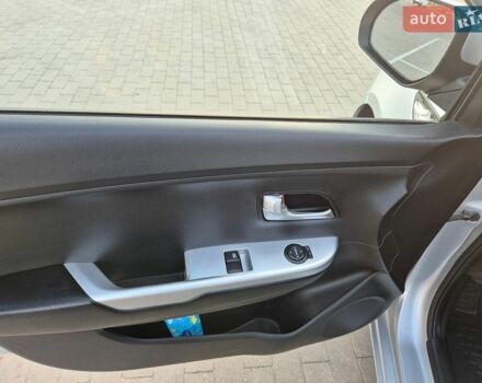 Серый Киа Рио, объемом двигателя 1.4 л и пробегом 162 тыс. км за 6650 $, фото 20 на Automoto.ua