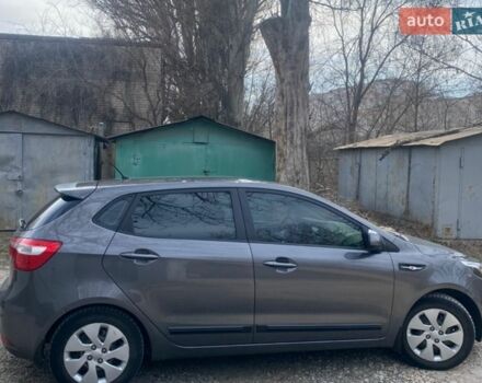 Сірий Кіа Ріо, об'ємом двигуна 1.4 л та пробігом 119 тис. км за 7450 $, фото 3 на Automoto.ua