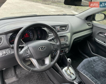 Серый Киа Рио, объемом двигателя 1.6 л и пробегом 156 тыс. км за 8800 $, фото 13 на Automoto.ua