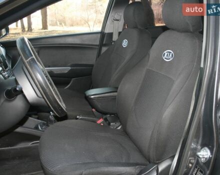 Сірий Кіа Ріо, об'ємом двигуна 1.4 л та пробігом 116 тис. км за 6500 $, фото 8 на Automoto.ua