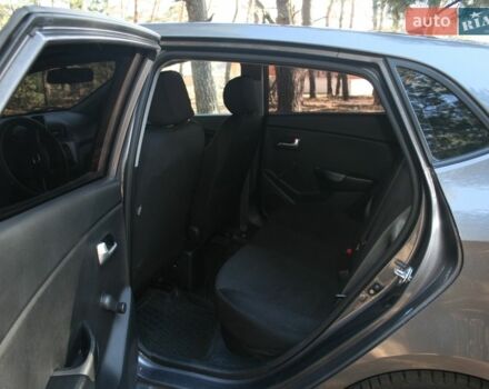 Сірий Кіа Ріо, об'ємом двигуна 1.4 л та пробігом 116 тис. км за 6500 $, фото 9 на Automoto.ua