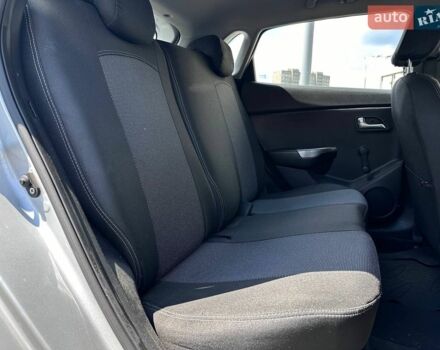 Сірий Кіа Ріо, об'ємом двигуна 1.4 л та пробігом 62 тис. км за 7990 $, фото 10 на Automoto.ua