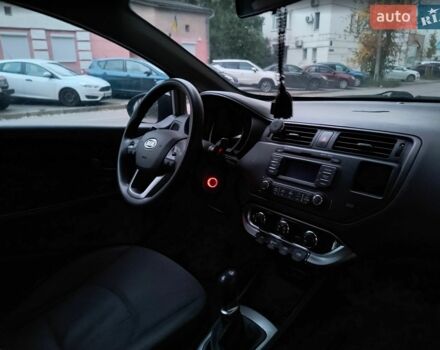 Серый Киа Рио, объемом двигателя 1.12 л и пробегом 194 тыс. км за 7200 $, фото 7 на Automoto.ua