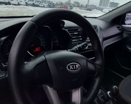 Сірий Кіа Ріо, об'ємом двигуна 1.4 л та пробігом 177 тис. км за 6200 $, фото 5 на Automoto.ua
