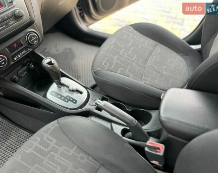 Сірий Кіа Ріо, об'ємом двигуна 1.59 л та пробігом 53 тис. км за 9700 $, фото 27 на Automoto.ua
