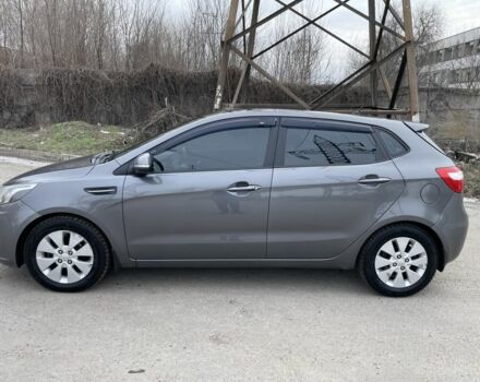 Сірий Кіа Ріо, об'ємом двигуна 1.6 л та пробігом 156 тис. км за 8800 $, фото 16 на Automoto.ua