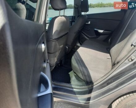Серый Киа Рио, объемом двигателя 1.4 л и пробегом 198 тыс. км за 6700 $, фото 10 на Automoto.ua