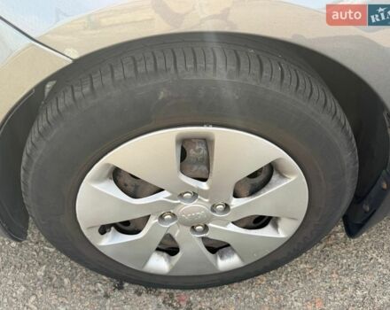 Серый Киа Рио, объемом двигателя 1.4 л и пробегом 186 тыс. км за 6790 $, фото 8 на Automoto.ua