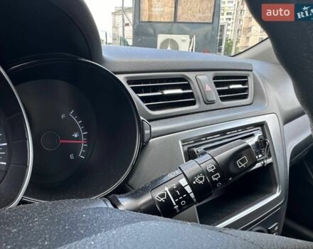 Сірий Кіа Ріо, об'ємом двигуна 1.4 л та пробігом 62 тис. км за 7690 $, фото 22 на Automoto.ua