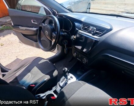 Серый Киа Рио, объемом двигателя 1.6 л и пробегом 240 тыс. км за 7400 $, фото 6 на Automoto.ua