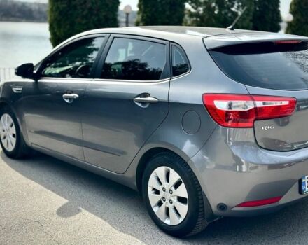 Сірий Кіа Ріо, об'ємом двигуна 1.6 л та пробігом 150 тис. км за 8250 $, фото 4 на Automoto.ua