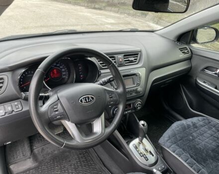 Сірий Кіа Ріо, об'ємом двигуна 1.6 л та пробігом 156 тис. км за 8800 $, фото 5 на Automoto.ua