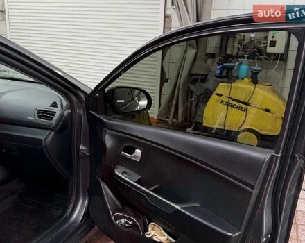 Сірий Кіа Ріо, об'ємом двигуна 1.4 л та пробігом 152 тис. км за 7500 $, фото 13 на Automoto.ua