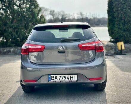 Сірий Кіа Ріо, об'ємом двигуна 1.6 л та пробігом 150 тис. км за 8250 $, фото 3 на Automoto.ua