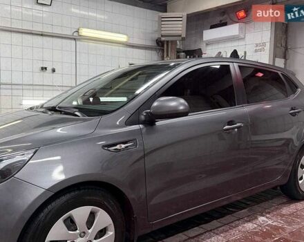 Сірий Кіа Ріо, об'ємом двигуна 1.4 л та пробігом 152 тис. км за 7500 $, фото 4 на Automoto.ua