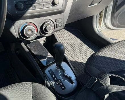 Серый Киа Рио, объемом двигателя 1.6 л и пробегом 125 тыс. км за 7700 $, фото 19 на Automoto.ua