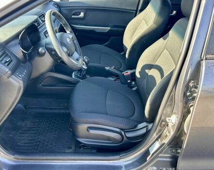 Сірий Кіа Ріо, об'ємом двигуна 1.4 л та пробігом 80 тис. км за 8200 $, фото 10 на Automoto.ua