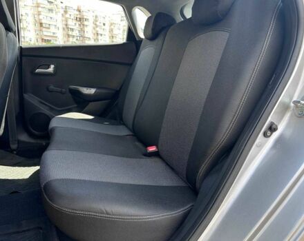 Серый Киа Рио, объемом двигателя 1.4 л и пробегом 62 тыс. км за 7990 $, фото 9 на Automoto.ua