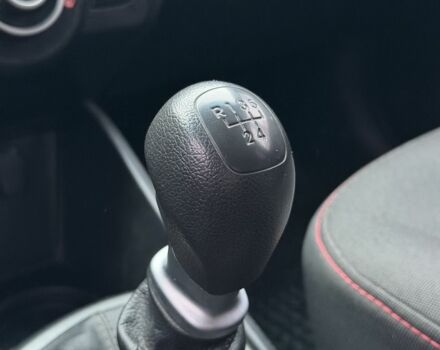 Сірий Кіа Ріо, об'ємом двигуна 1.4 л та пробігом 177 тис. км за 5450 $, фото 10 на Automoto.ua