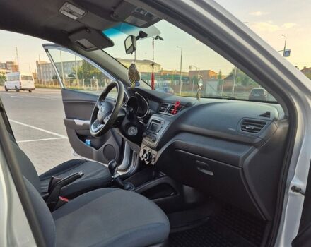 Серый Киа Рио, объемом двигателя 1.4 л и пробегом 162 тыс. км за 6650 $, фото 16 на Automoto.ua