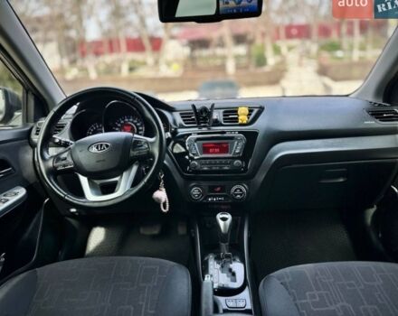 Сірий Кіа Ріо, об'ємом двигуна 1.6 л та пробігом 150 тис. км за 7900 $, фото 6 на Automoto.ua