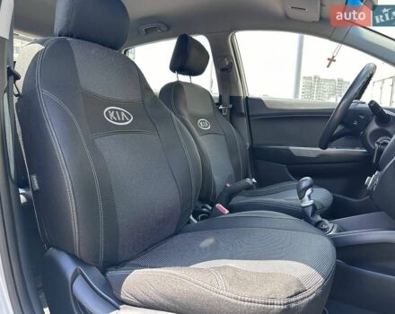 Сірий Кіа Ріо, об'ємом двигуна 1.4 л та пробігом 62 тис. км за 7690 $, фото 11 на Automoto.ua