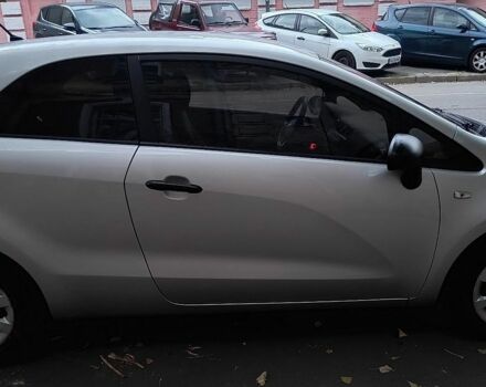 Серый Киа Рио, объемом двигателя 1.12 л и пробегом 194 тыс. км за 7200 $, фото 2 на Automoto.ua