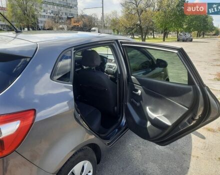 Серый Киа Рио, объемом двигателя 1.4 л и пробегом 198 тыс. км за 6700 $, фото 19 на Automoto.ua