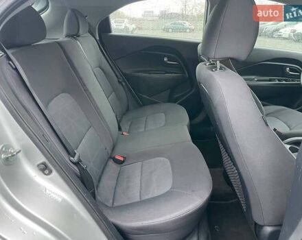 Серый Киа Рио, объемом двигателя 1.59 л и пробегом 138 тыс. км за 7990 $, фото 10 на Automoto.ua