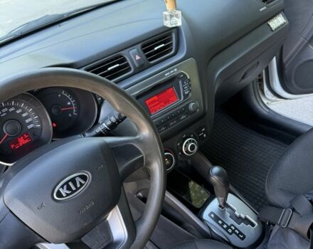Сірий Кіа Ріо, об'ємом двигуна 1.6 л та пробігом 125 тис. км за 7673 $, фото 6 на Automoto.ua