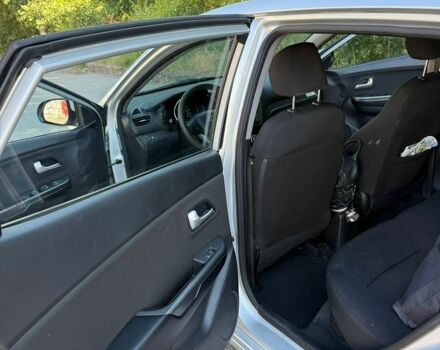 Серый Киа Рио, объемом двигателя 1.6 л и пробегом 125 тыс. км за 7700 $, фото 24 на Automoto.ua