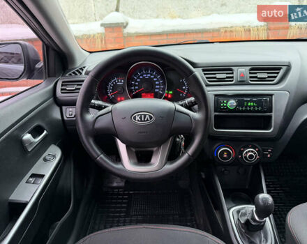 Сірий Кіа Ріо, об'ємом двигуна 1.4 л та пробігом 177 тис. км за 5450 $, фото 8 на Automoto.ua