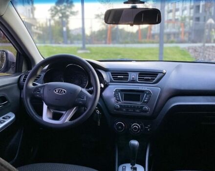 Серый Киа Рио, объемом двигателя 1.6 л и пробегом 214 тыс. км за 8500 $, фото 6 на Automoto.ua